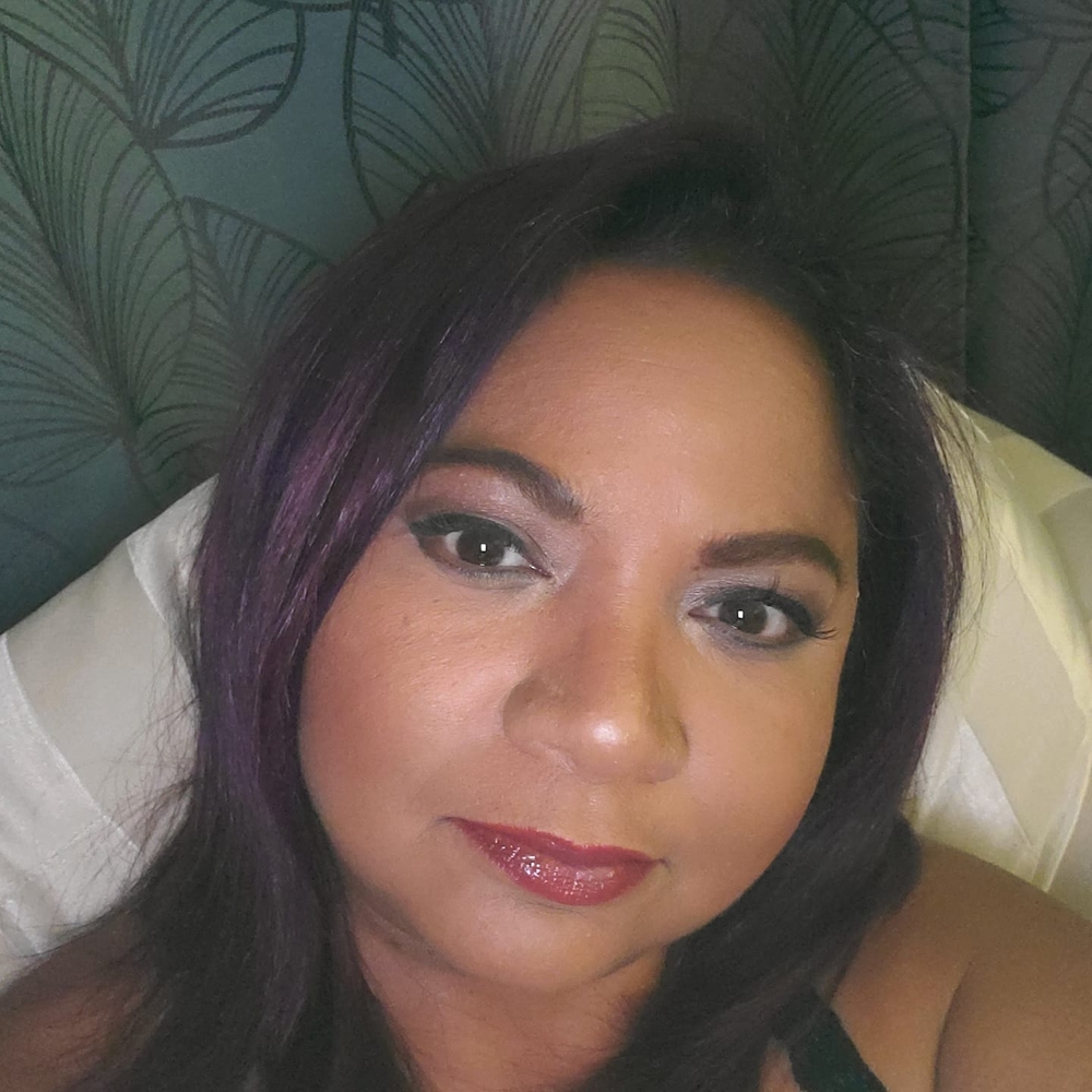 Meet your Posher, Carrie